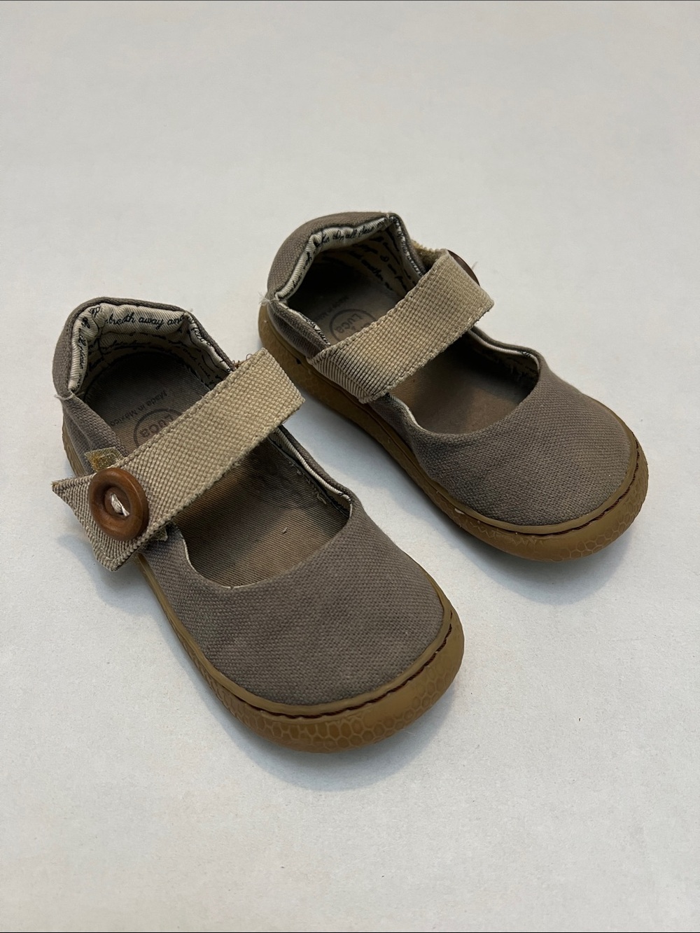 Livie & Luca canvas Mary Jane Shoes Size 10 toddler girls gray tan